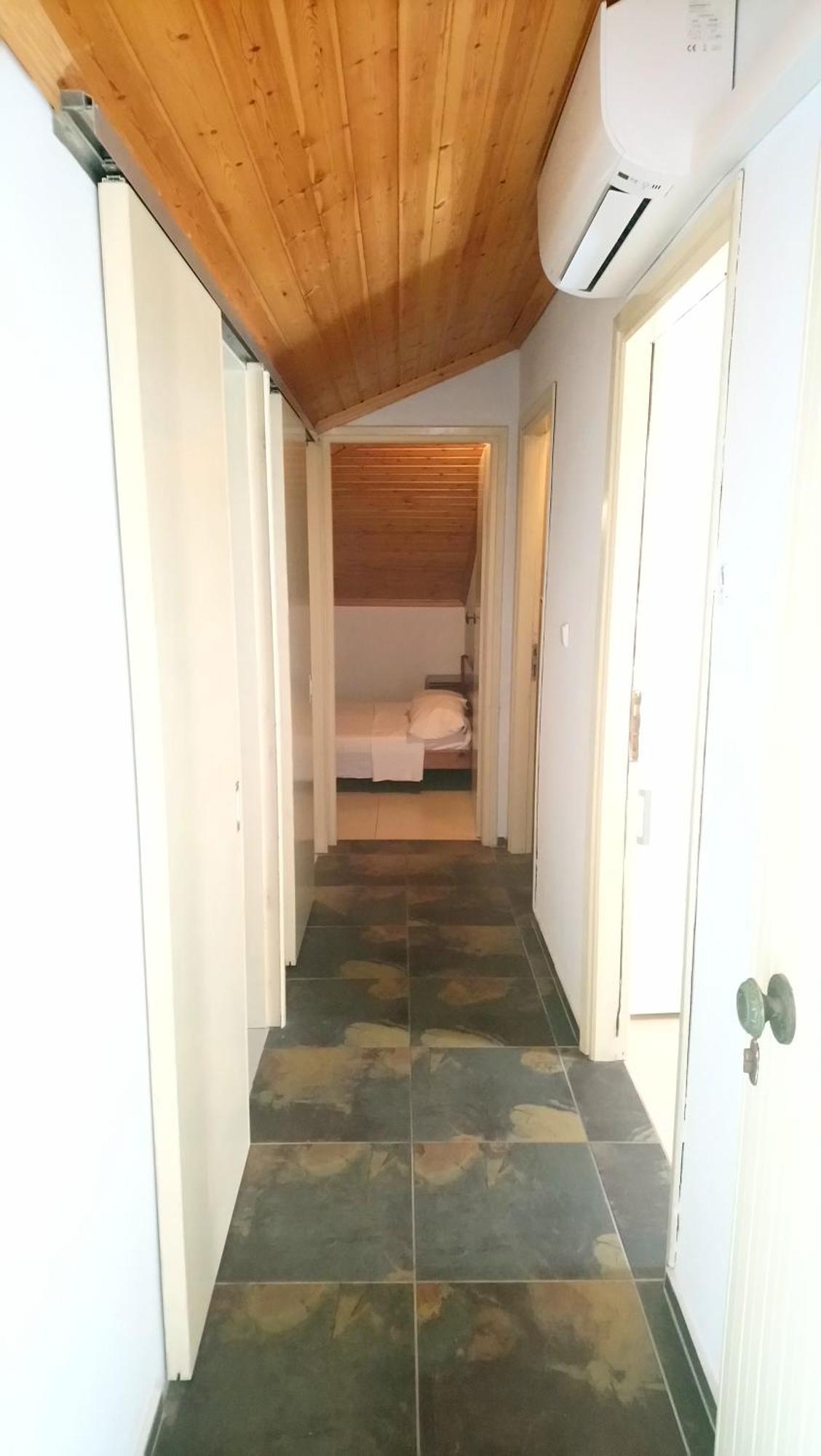 Aparthotel Kiwi Kastle à Néa Fókaia Extérieur photo
